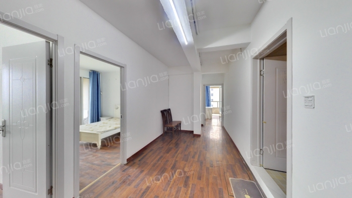 紫艺华府二手房实景图