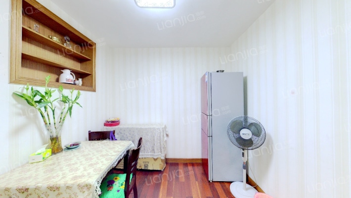 拱辰街73号二手房实景图