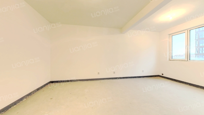 万科魅力新城D区二手房实景图