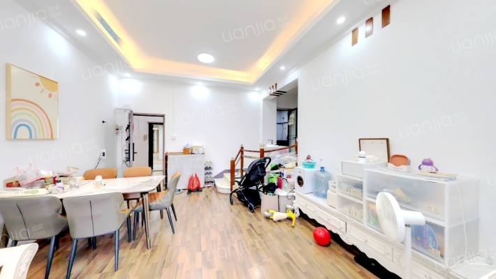 嘉年华大厦二手房实景图