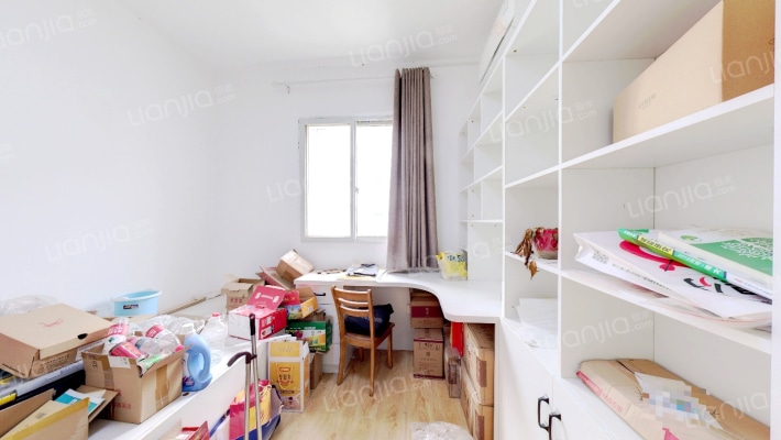 纬二路27号院二手房实景图