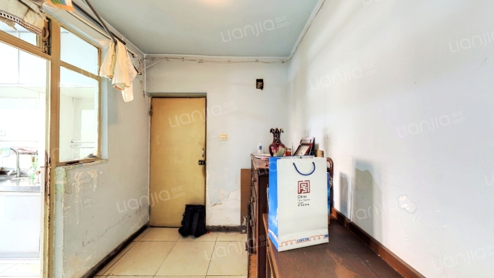 红云里二手房实景图