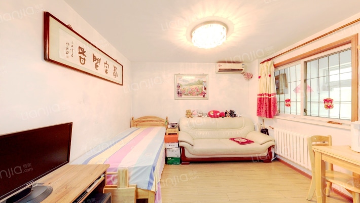 龙德里二手房实景图