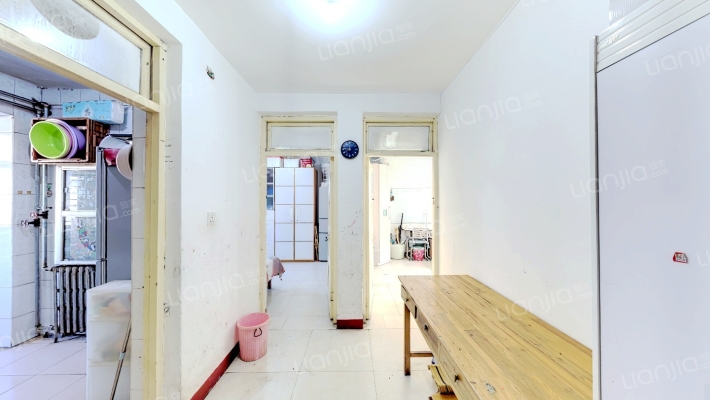 电影公司宿舍二手房实景图