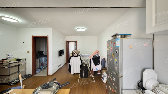 中东红街C区二手房实景图