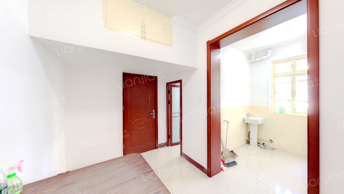 养鸡厂宿舍二手房实景图