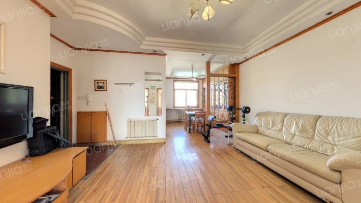 天然居二手房实景图