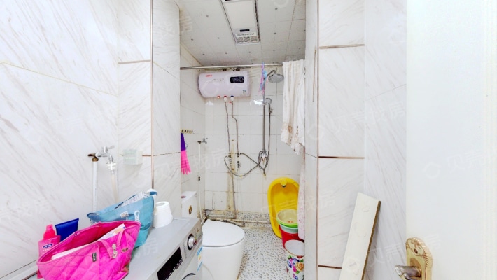 喀什路花多层小区 精装大两室 生活气息浓 拎包入住-卫生间