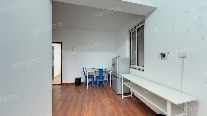 铭鹤花园二手房实景图