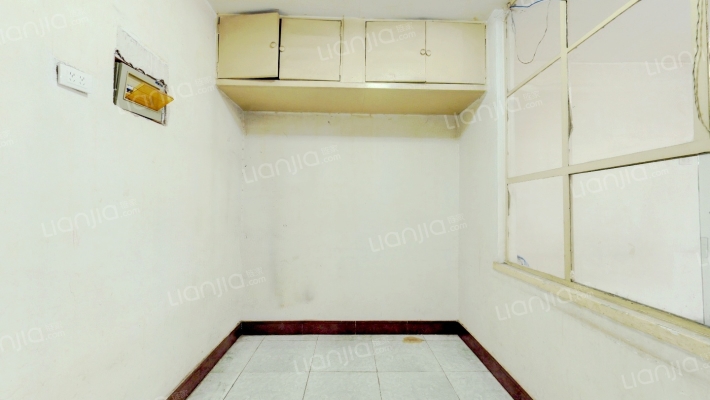 大东路住宅楼二手房实景图