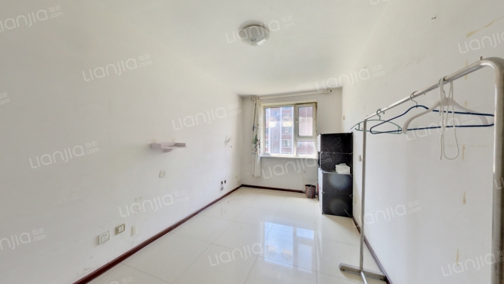 温馨花园二手房实景图