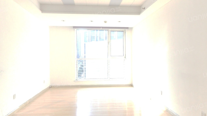 7080中心广场二手房实景图