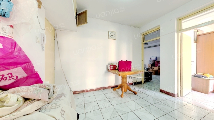 河北体育学院宿舍二手房实景图