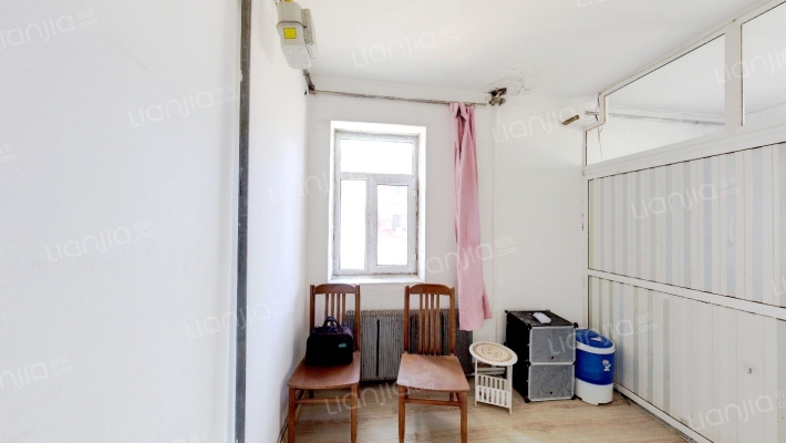 华南沃尔玛六平路二手房实景图