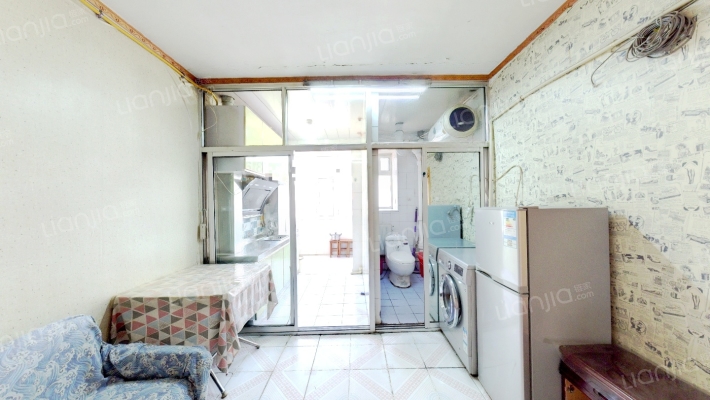 公交宿舍二手房实景图