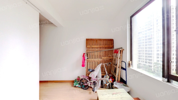 明湖花苑三期二手房实景图