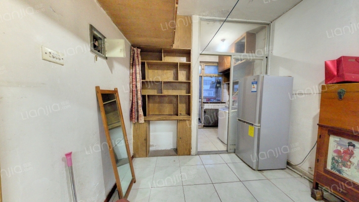 新航二小区二手房实景图