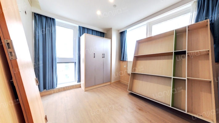 信融御金台二手房实景图