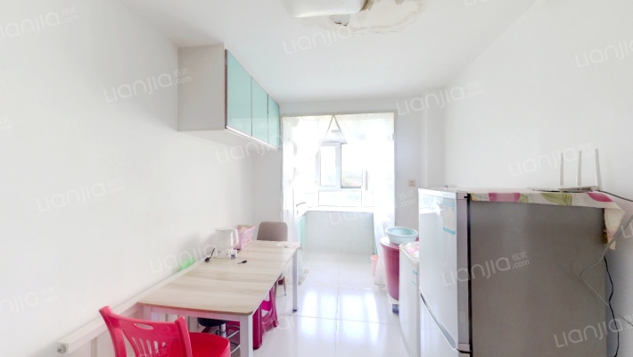 公交宿舍二手房实景图