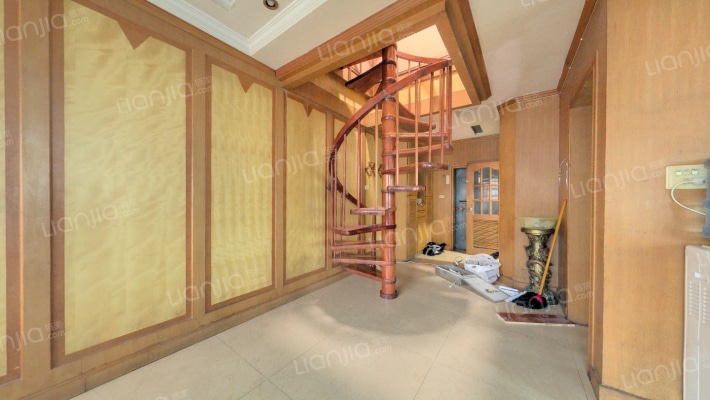 灵达新苑二手房实景图