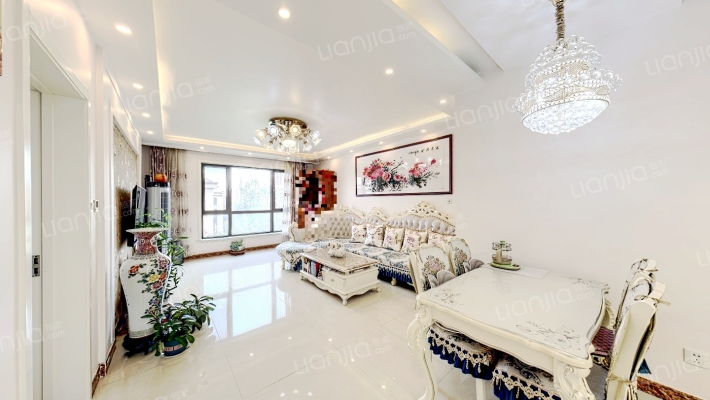 保利罗兰公馆二手房实景图