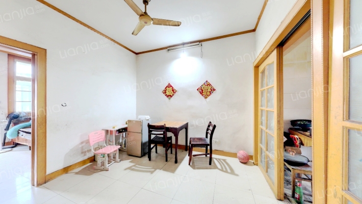 合瓦路4号二手房实景图