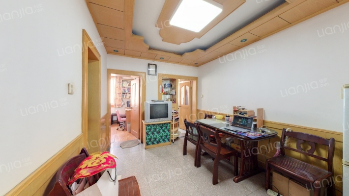 中央路262号二手房实景图