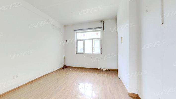 昆宏里二手房实景图