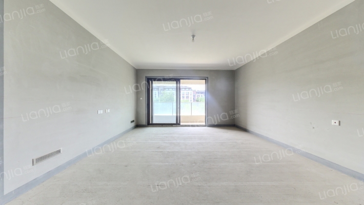 荣盛华府二手房实景图