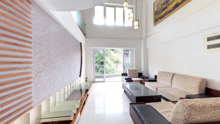 艺术中心综合楼二手房实景图