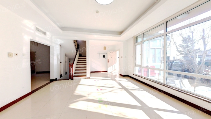 美林香槟小镇二手房实景图