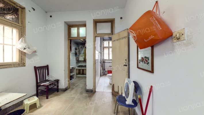 金属公司家属院二手房实景图