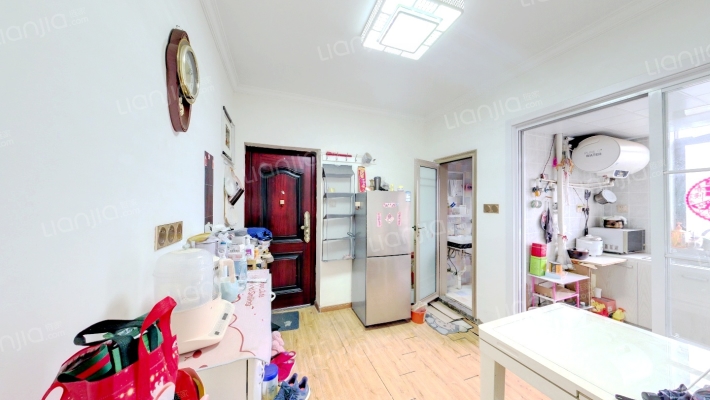 炉桥路92号二手房实景图