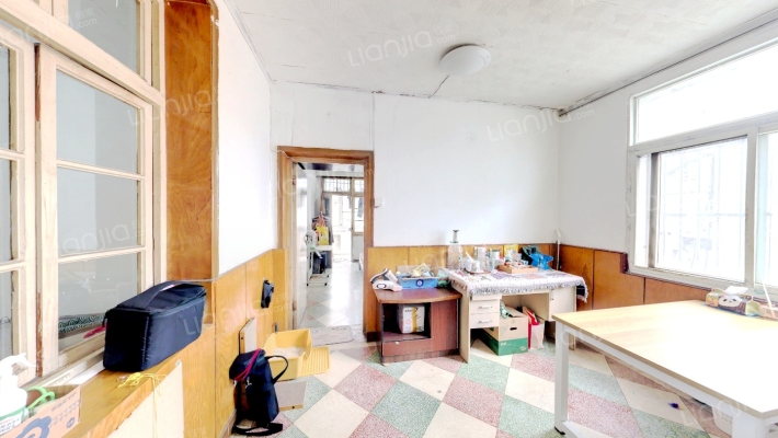 安利宿舍二手房实景图