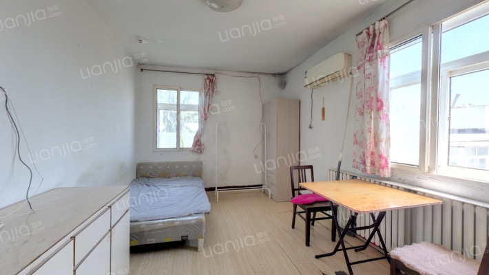 鞍山五路二手房实景图