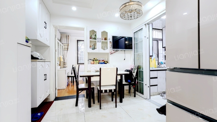 耀江东村二手房实景图