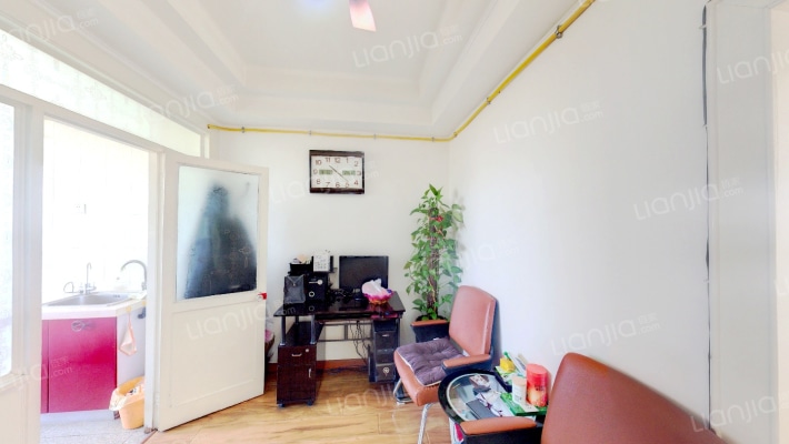 南岭体院小区二手房实景图