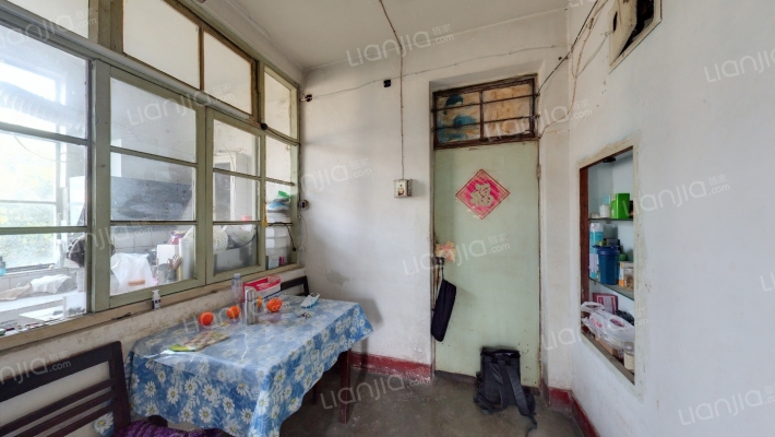 新华三村二手房实景图