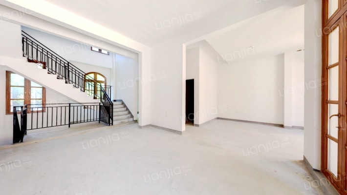 绿城伍重院二手房实景图