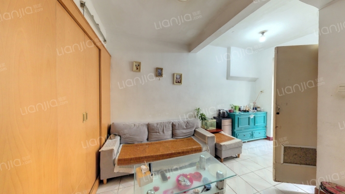 人防宿舍二手房实景图