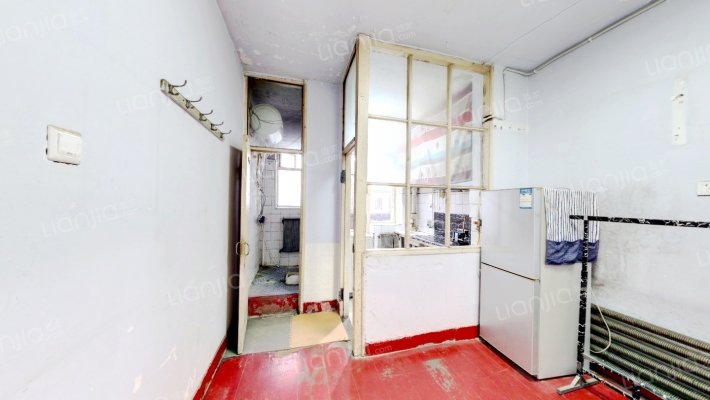 化油器宿舍二手房实景图
