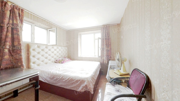 园丁花园二手房实景图