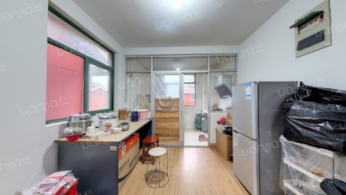 空港公寓B区二手房实景图