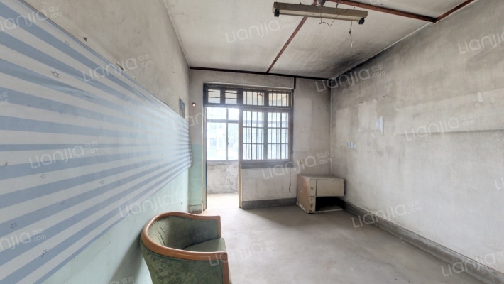 省水文队家属院二手房实景图