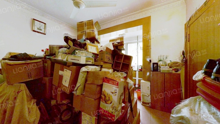 公教一村二手房实景图