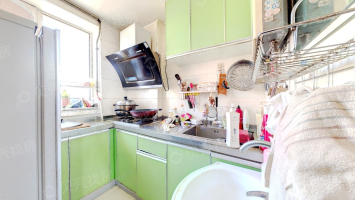 新疆大学北校区西苑两室简单装修-厨房