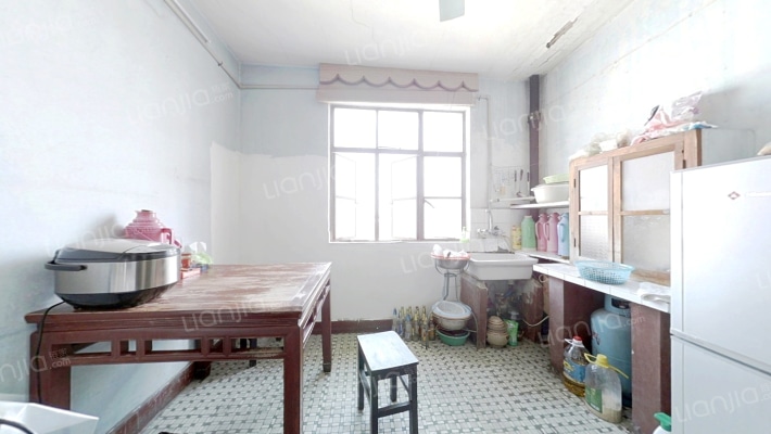 河沿街二手房实景图