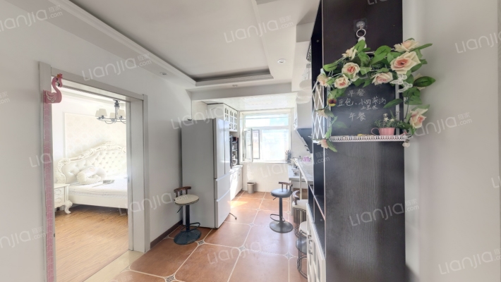 卫生局宿舍楼二手房实景图