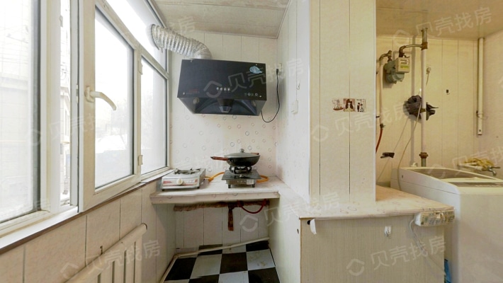 宏大广场  地铁口  单身公寓  低楼层  交通便利-厨房