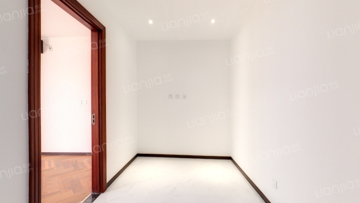 戛纳35号院二手房实景图